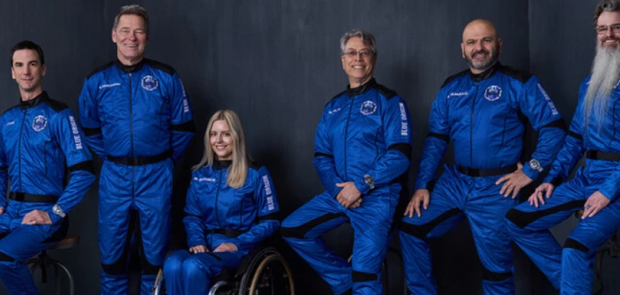 Мрія стала реальністю: Інвалід на колісному кріслі вперше побувала в космосі (відео)