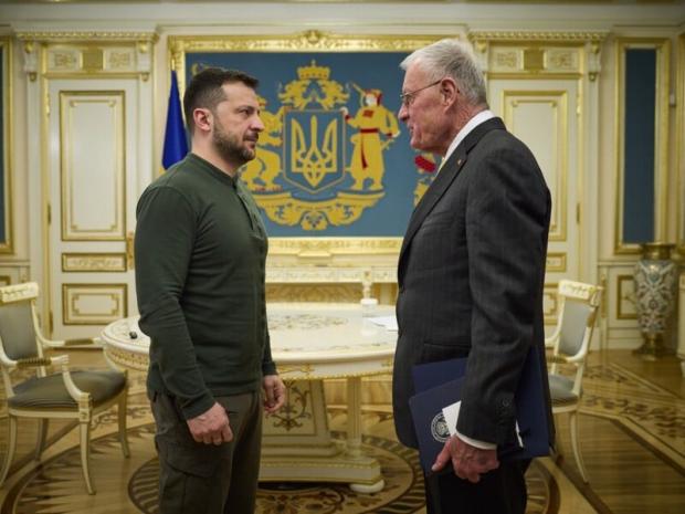 Зеленський – той ще с*чий син. Він має власну думку йне боїться її висловлювати, - Келлог