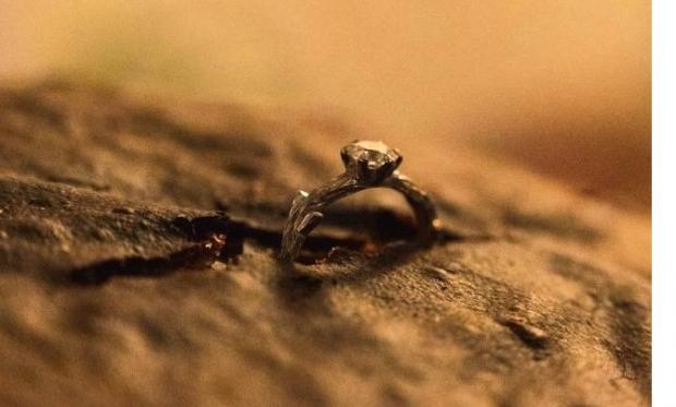 «Кохання, хліб та вишиванка»: Євген Клопотенко заручився з коханою в українському стилі