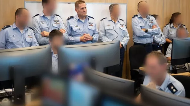 Іран у вогні: ЦАХАЛ звітує про найбільшу в своїй історії повітряну атаку, Пентагон також повідомив про кількість завданих ударів. Тегеран відчайдушно відбивається, однак сили нерівні