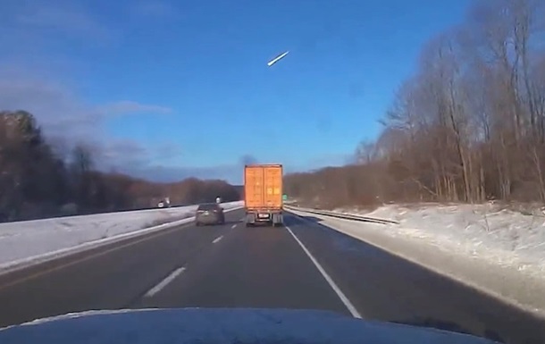 Звук був такий наче впало Небо впало на Землю: Над Північною Америкою вибухнув величезний метеорит (відео)