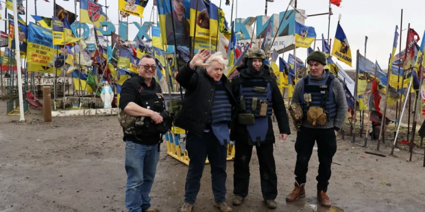 "Захід допомагає недостатньо...": Борис Джонсон таємно відвідав фронт на Запорізькому напрямку (фото)