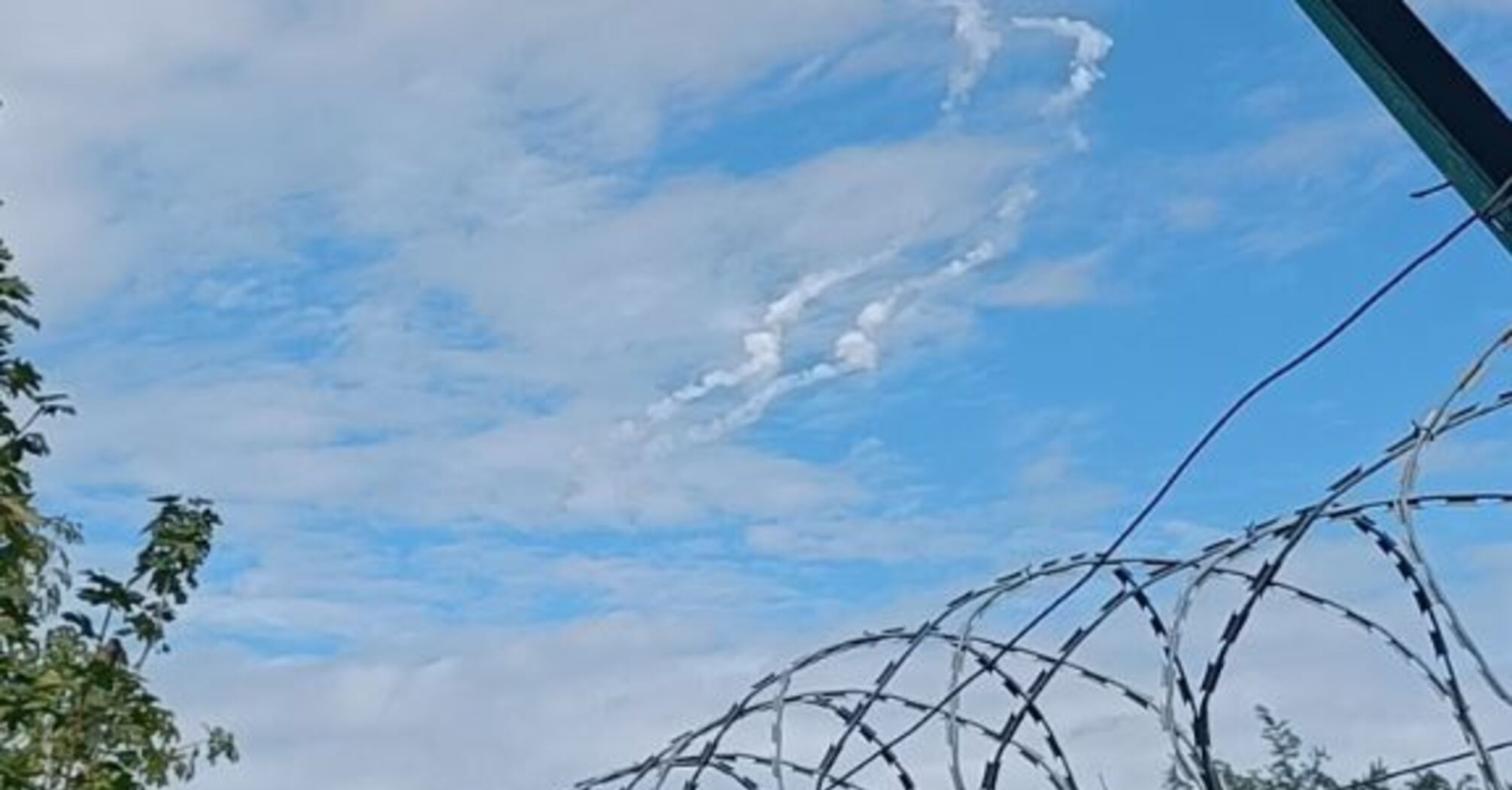 обстрел яковлево белгородская область. пожар на 1 заводской переулок в белгороде 2021. хлопки в белгороде сегодня. взрыв ночью.