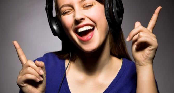 Аудіотехніка: від тихого шепоту до грандіозної симфонії - ваш провідник у світ звуку