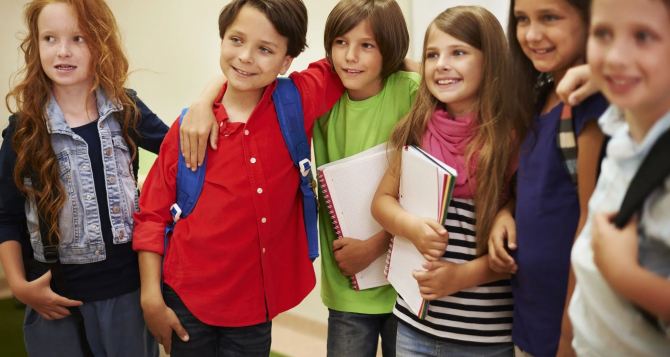 «Діти говорять як їм хочеться»: віце-мер столиці не бачить можливості заборонити російську мову на шкільних перервах.