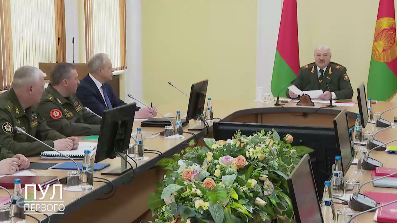 Лукашенко заговорив про війну й створює нове командування біля України (ВІДЕО)