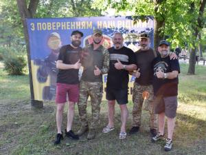 У Кропивницькому зустріли звільненого з полону військовослужбовця Ярослава Щербака