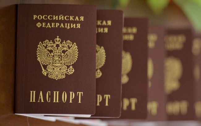 Москва требует от оккупационных властей полной паспортизации местного населения до 2026 года
