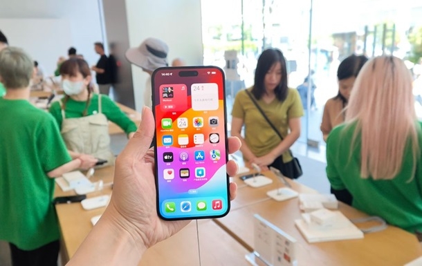 iPhone впервые вытеснили из пятерки самых популярных смартфонов в Китае