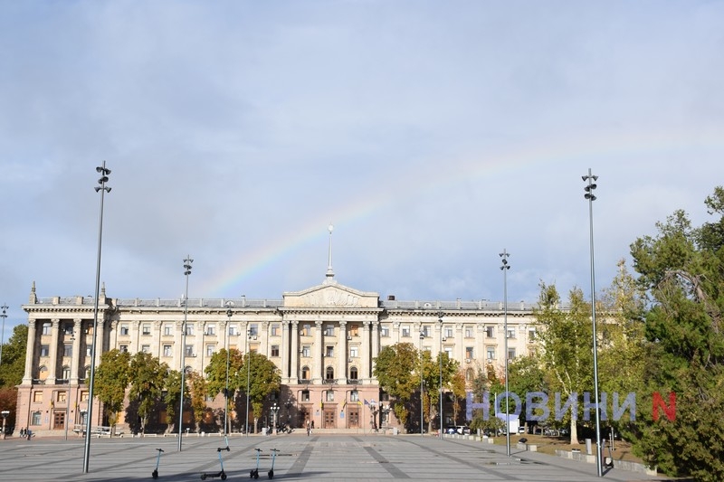 Больше чем у кассиров в АТБ: депутаты обсудили повышение зарплат чиновникам Николаевского горсовета