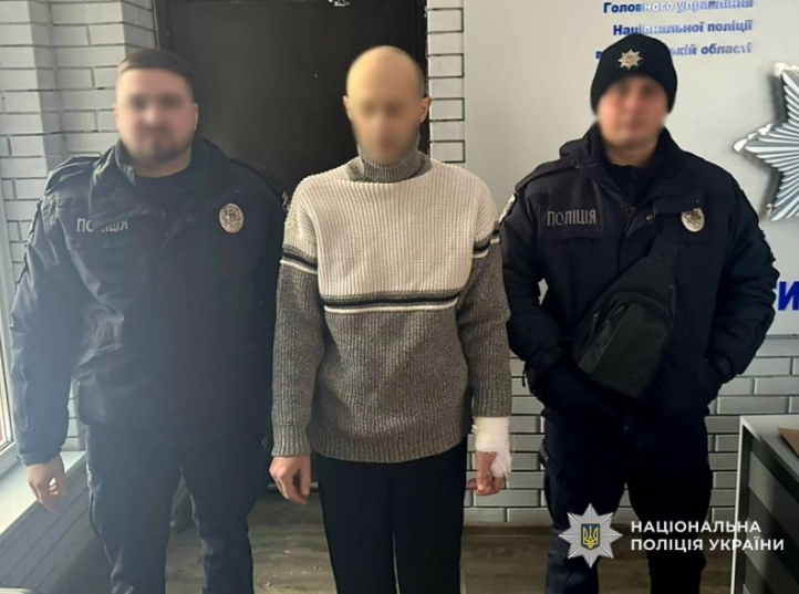 Забил мать молотком: в Черниговской области задержали подозреваемого