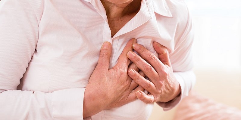 Врач назвал 4 неожиданных симптома сердечного приступа