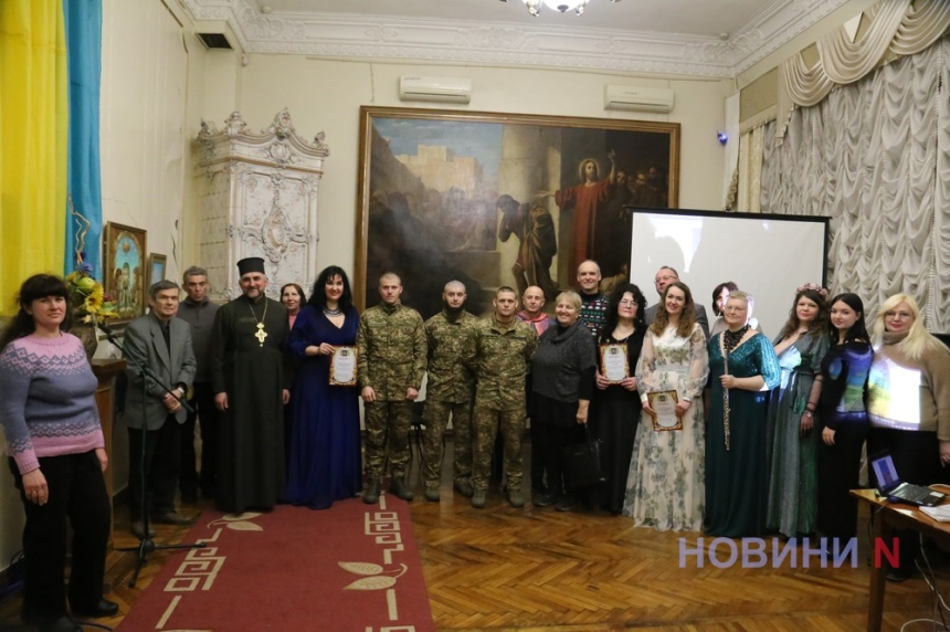 «З Україною в серці»: для николаевцев выступили ведущие артисты одесского театра (фото, видео)