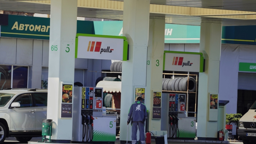 Стоимость нефти взлетит из-за войны в Иране: как изменятся цены на АЗС в Украине