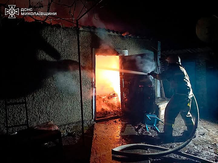 Горели поля и частный сектор в Николаевской области