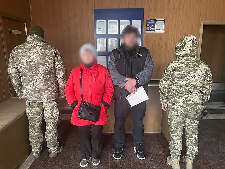 Киевлянин женился на 80-летней теще: пограничники помешали семейному счастью