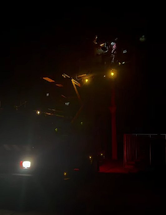 Как в восстанавливали контактную сеть после удара БПЛА в Николаеве (видео)