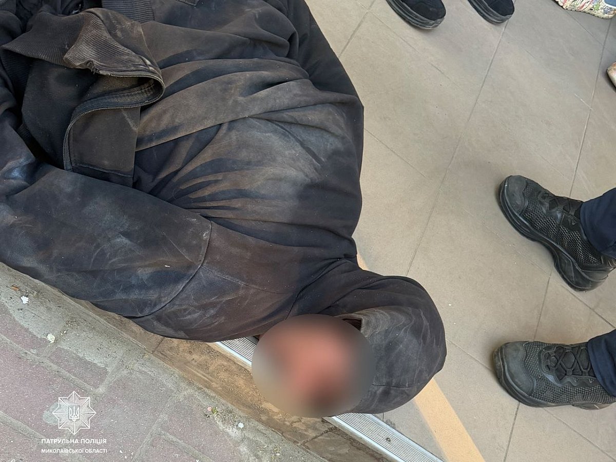 В Николаеве задержали мужчину за жестокое обращение с животным — убил собаку в подъезде