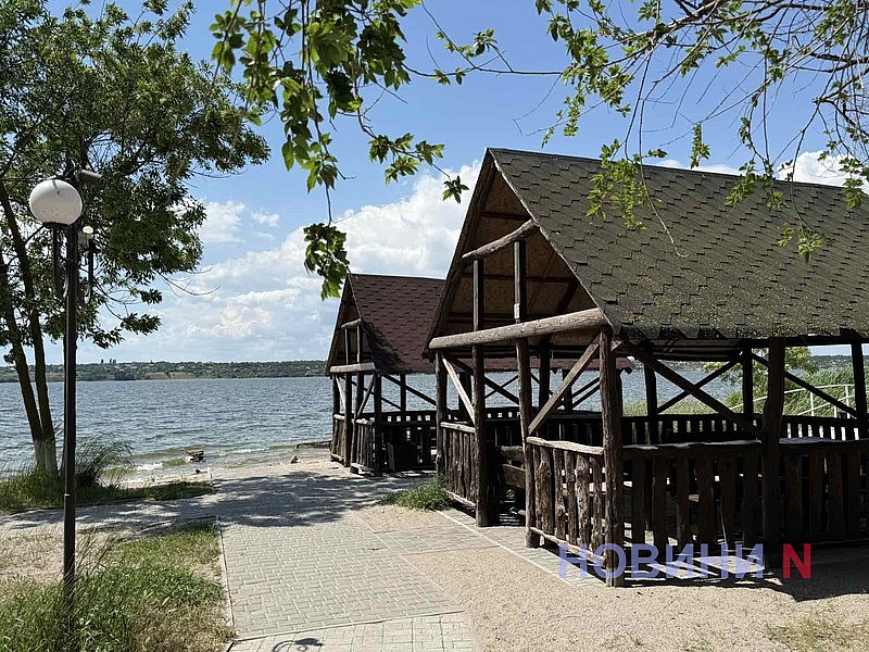Без спасателей и вопреки запрету: николаевцы массово выходят на отдых к воде (репортаж)
