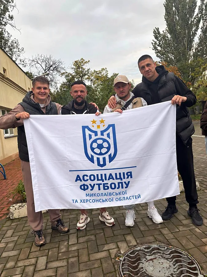 В Николаеве звезды киевского «Динамо» и сборной Украины вышли на поле в благотворительном матче