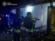 Ворожий дрон підпалив будинок у Бериславському районі: є постраждала