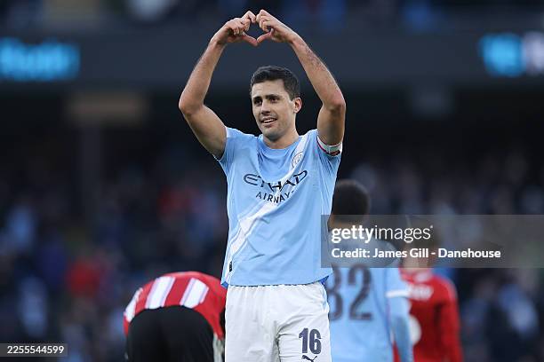 Возвращение короля: Родри забил за «Манчестер Сити» впервые за полтора года