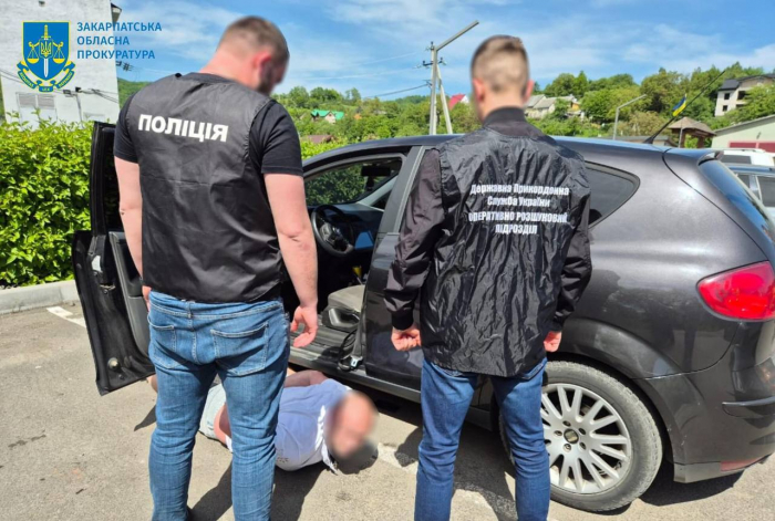 $8000 за можливість незаконно потрапити до Румунії – підозрюваному переправнику з Мукачева обрали запобіжний захід