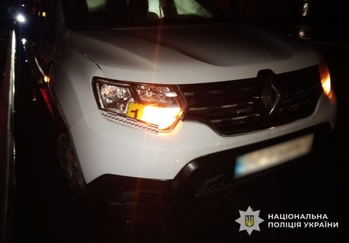 Поліція Тячівщини розслідує ДТП, внаслідок якої травмований неповнолітній пішохід