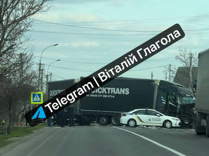 Увага! Тимчасове обмеження руху в селі Ракошино через ДТП з потерпілими