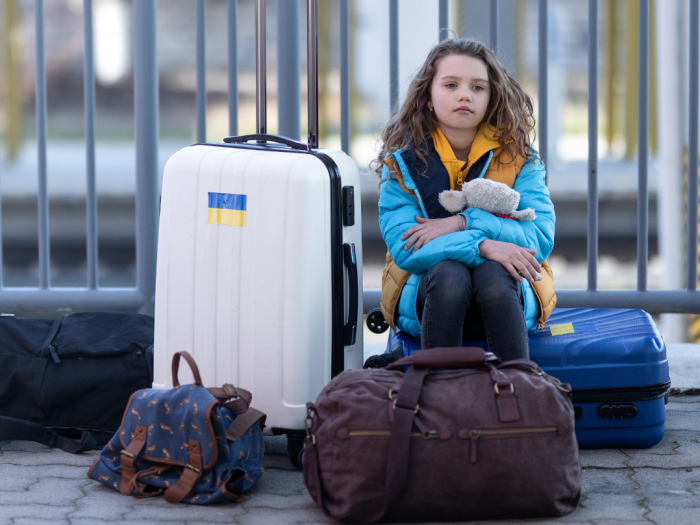 Виїзд дитини за кордон у 2026: що змінилося під час воєнного стану і які документи потрібні