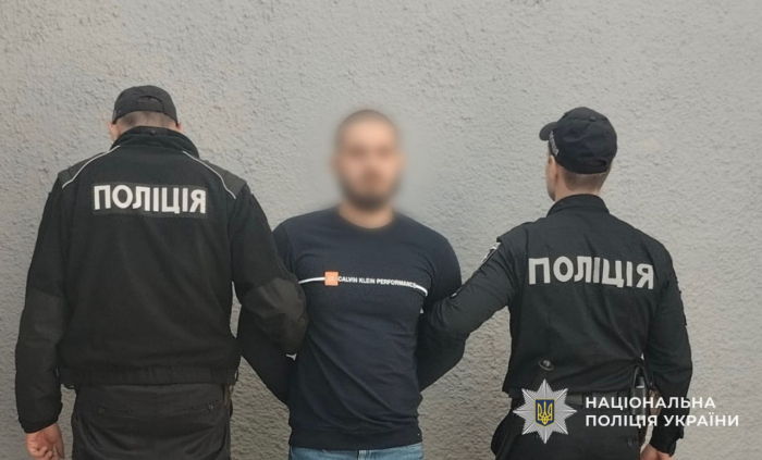 У Хусті через хуліганські дії водія постраждала вагітна жінка — поліція затримала фігуранта