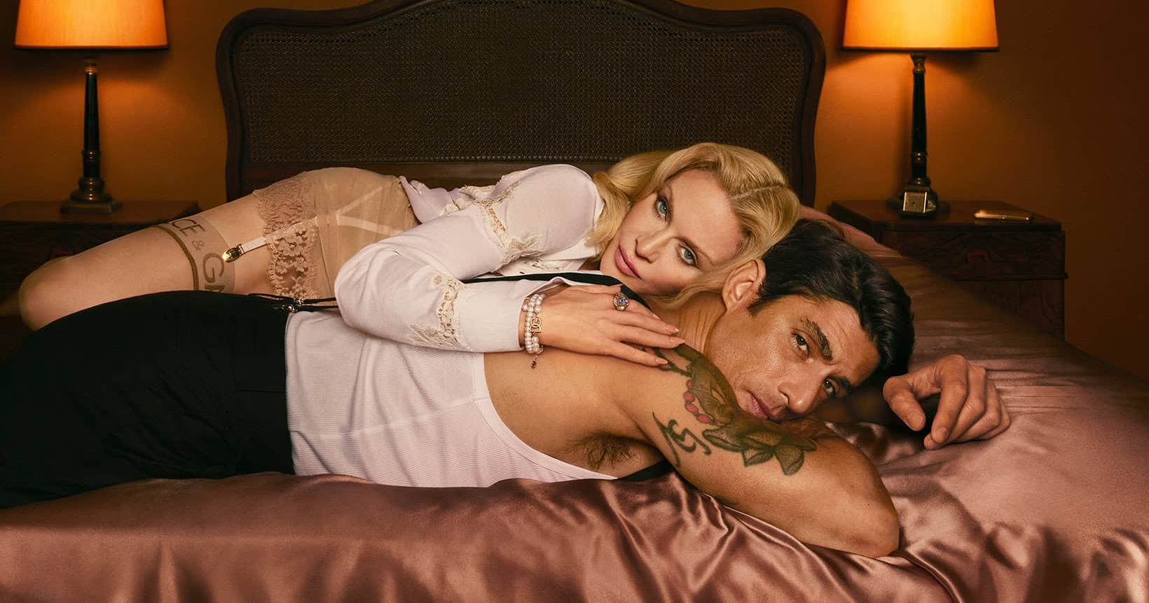 67-річна Мадонна у корсетному луці знялася в пристрасній рекламі Dolce&Gabbana з таємничими чоловіками (відео)