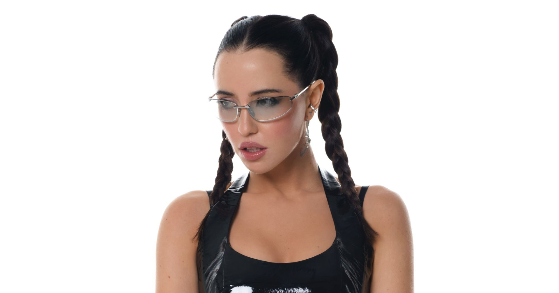 Український реп-поп із качовим приспівом: DOROFEEVA здивувала реміксом на хіт гурту Vremya i Steklo