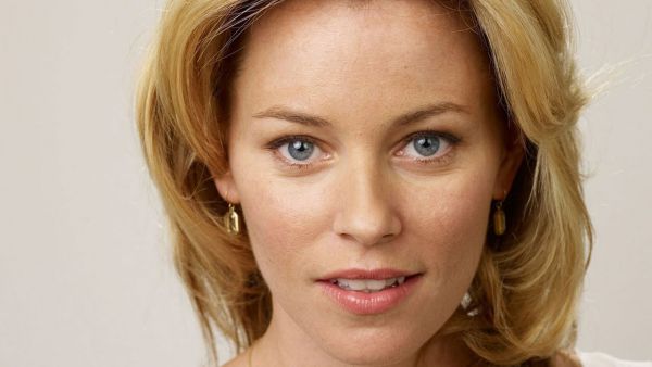 Елізабет Бенкс: «Ель Фаннінг не потрібні моє поради у ролі молодої Еффі Тринькіт»