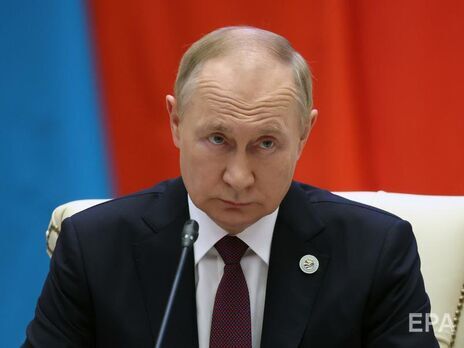 Батькам Путіна на цвинтарі принесли записку: “Ваш син потворно поводиться”
