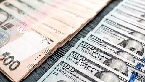 НБУ зміцнив довідковий курс гривні до 44,82 грн/$1