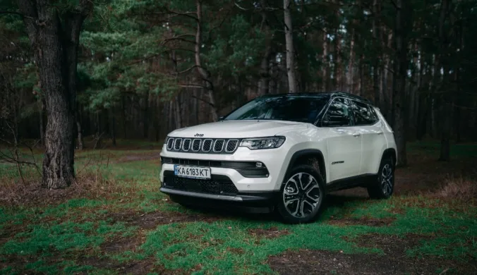 Автомобілі Jeep Compass 2024 в нових комплектаціях – уже в салонах українських офіційних дилерів Бренду