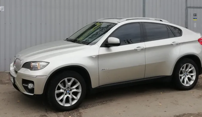 Старий BMW X6 (E71) — порадує чи розорить свого власника? (відео)
