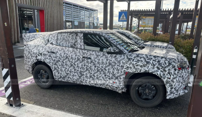 Бюджетний кросовер Fiat засвітився на тестах (фото)