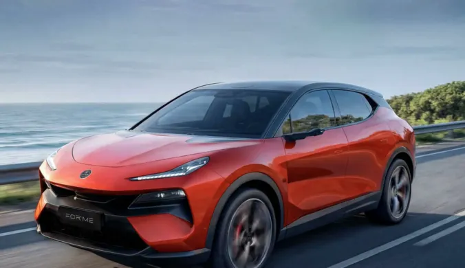 Lotus презентував 939-сильного суперника BMW XM (фото)