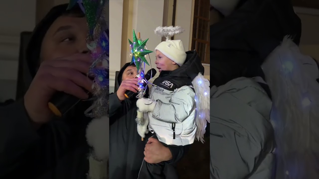 Маленький ангелочек колядует ✨