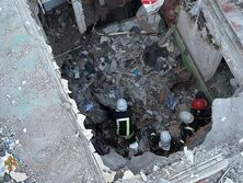 Спасатели нашли тело женщины во время разбора завалов пятиэтажки в Николаеве. Число погибших достигло семи