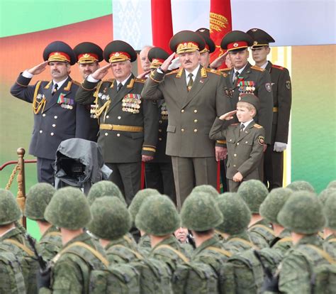Лукашенко распорядился создать новое оперативное командование в ВС Белоруссии
