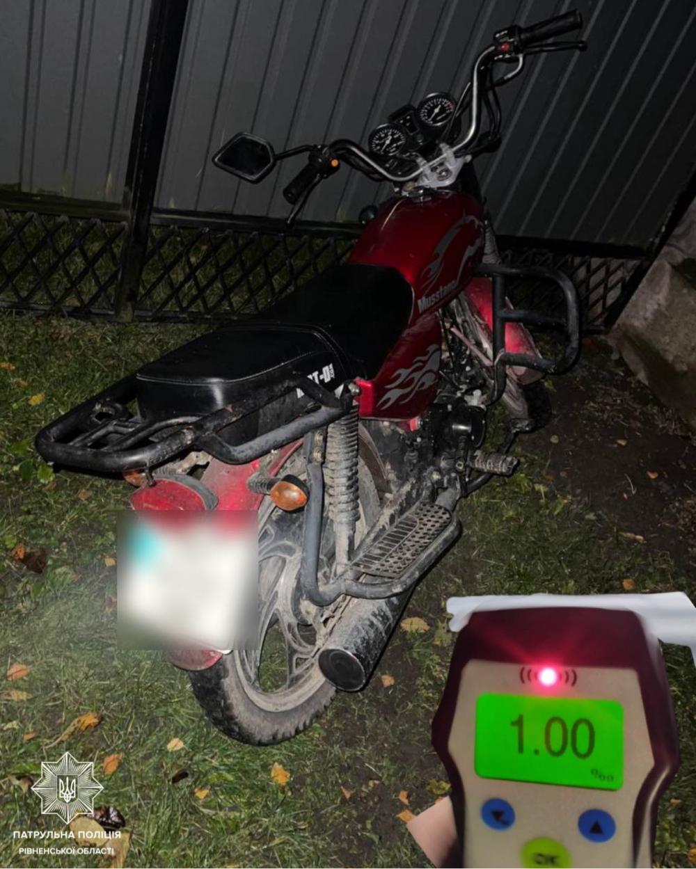 На Дубенщині патрульні зупинили нетверезого скутериста