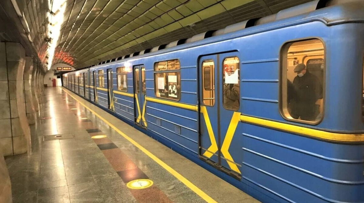 В Киеве изменят график движения поездов метро – подробности