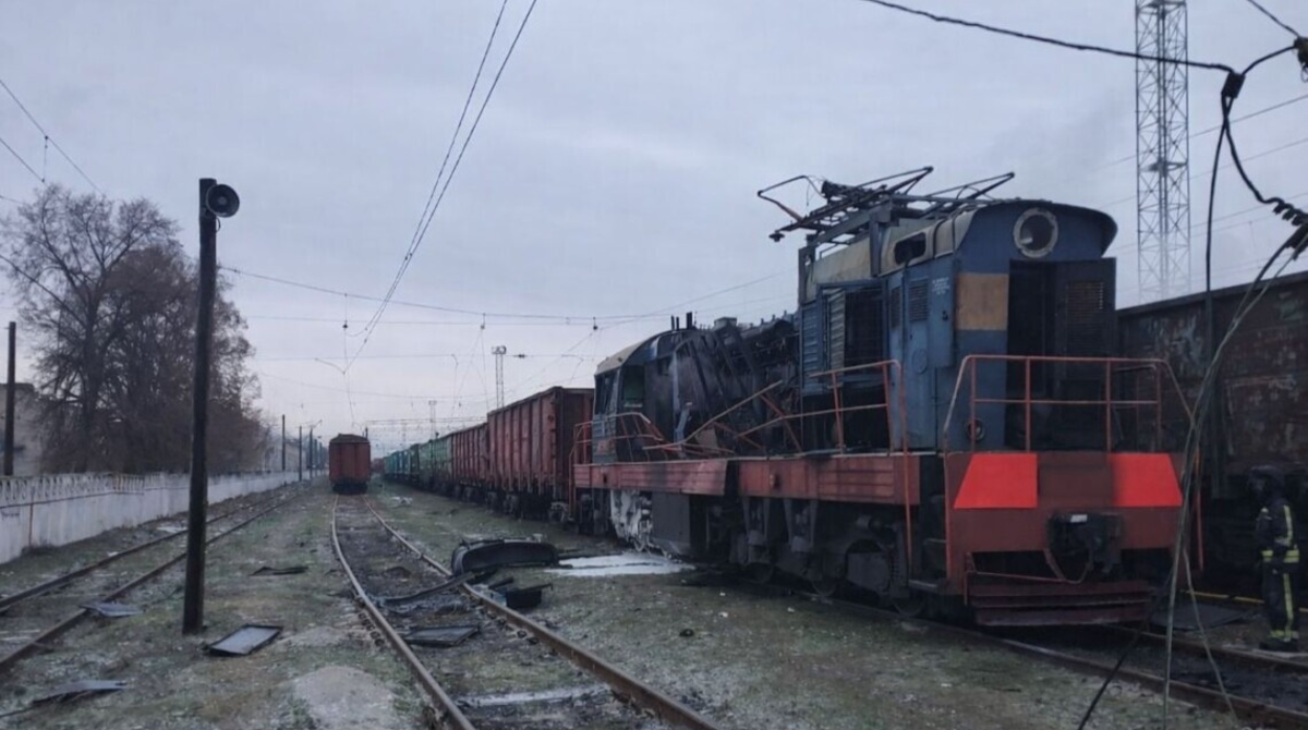 Россияне обстреляли железную дорогу на Сумщине, есть пострадавшая