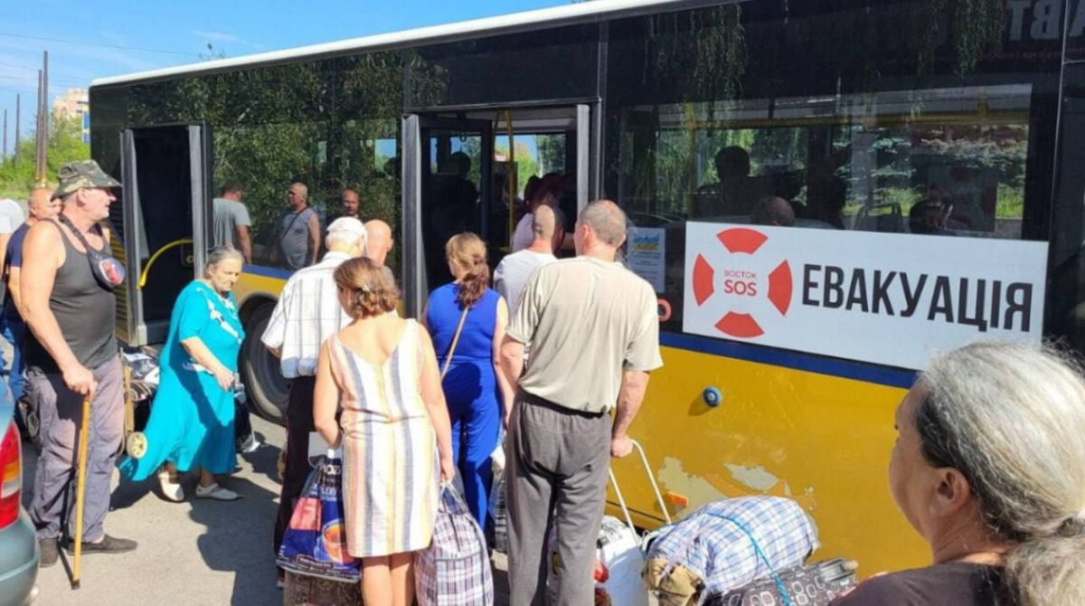 В Донецкой области объявили о принудительной эвакуации детей еще из 16 населенных пунктов