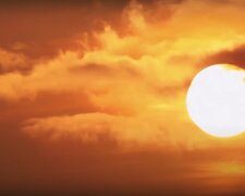 Солнце атакует Землю радиацией: ученые забили тревогу из-за мощных вспышек