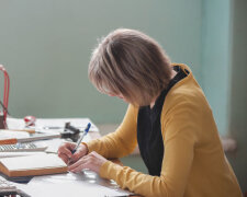 Учителя не справляются с заданиями для начальной школы: эксперт указал на тревожную тенденцию