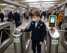 Ученический билет перед школой: бесплатный проезд и как перевыпустить в "єДніпро"